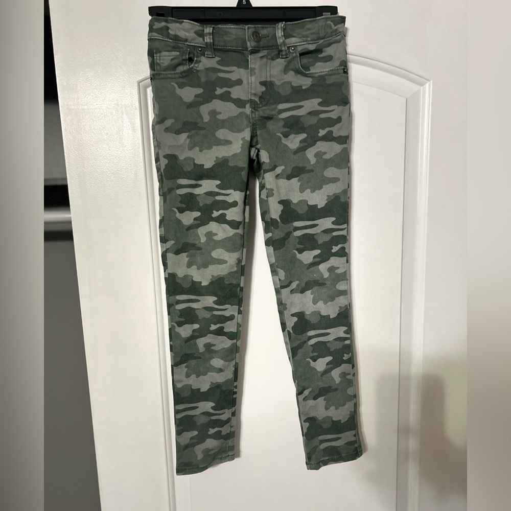 Cat and Jack camouflage Jegging Jeans size 8 excellent condition
